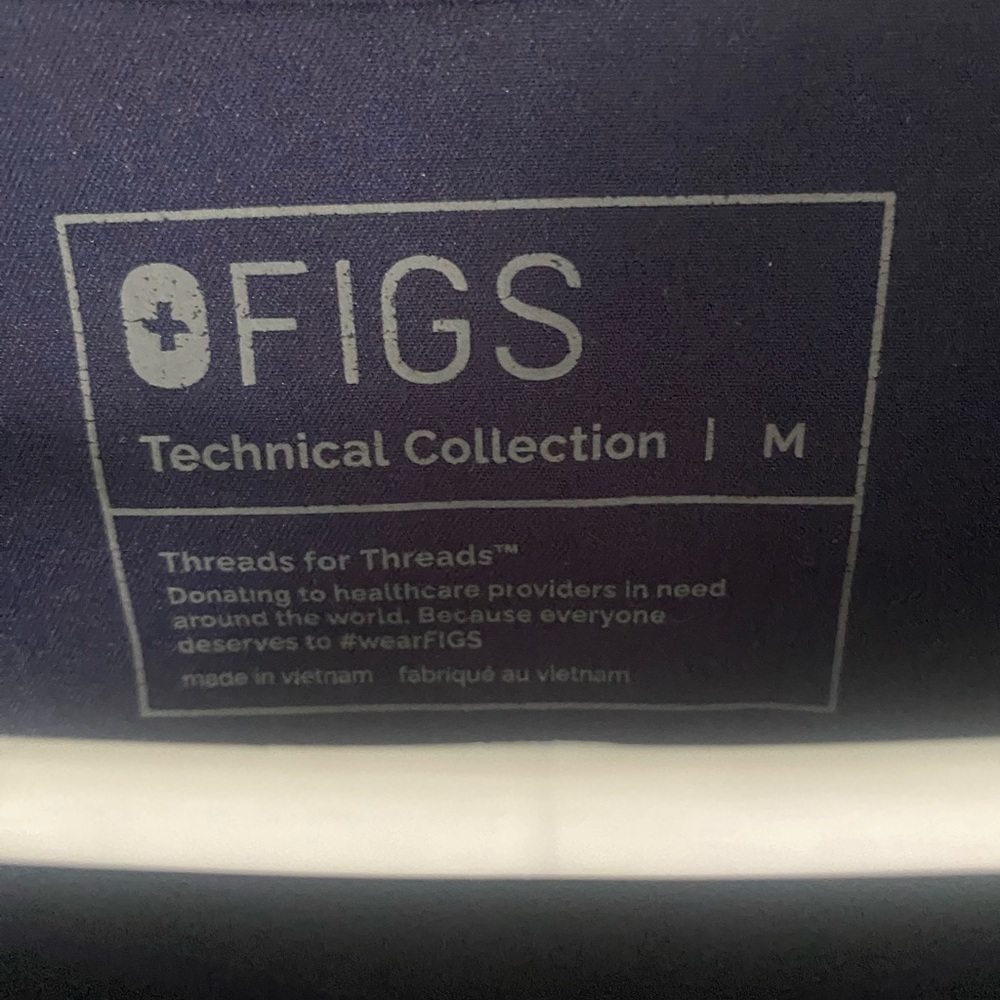 Figs Womens Technical collection Navy scrub top